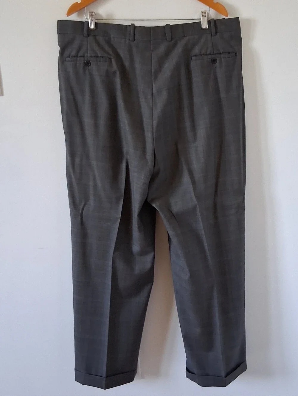 Perlis New Orleans Mens Suit 46T Gray Plaid Wool Two Button Canada Vintage